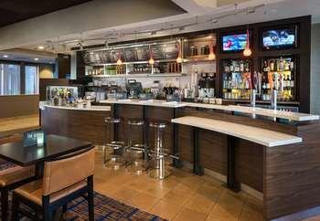Courtyard By Marriott Hartford Windsor Airport Hotell Eksteriør bilde
