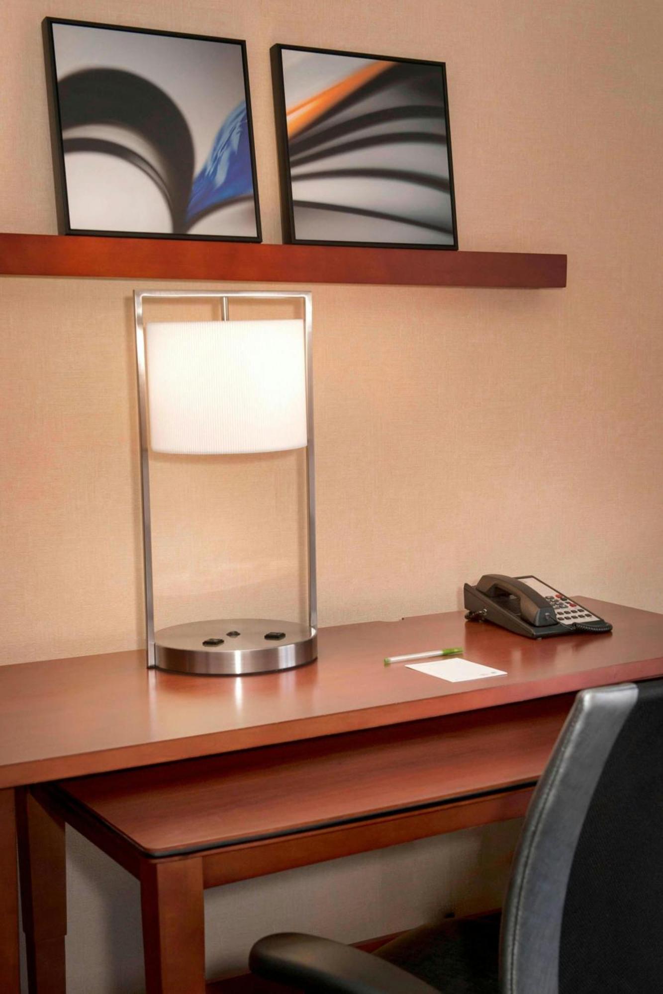 Courtyard By Marriott Hartford Windsor Airport Hotell Eksteriør bilde
