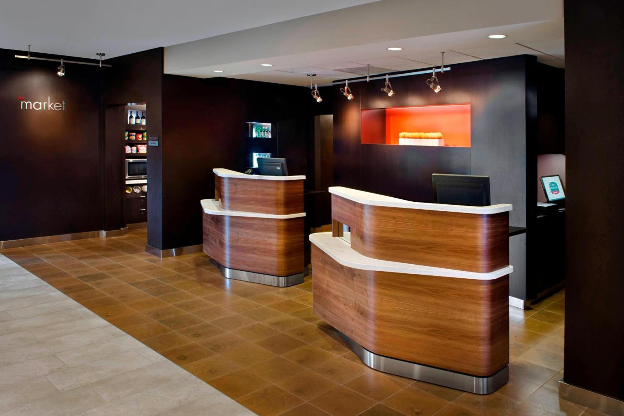 Courtyard By Marriott Hartford Windsor Airport Hotell Eksteriør bilde